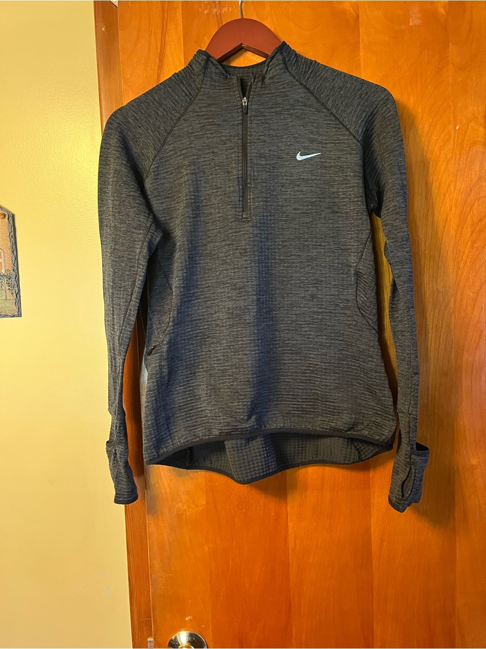 Nike Dri-FIT Textured Long Sleeve Pullover